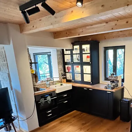 Pine Haven Retreat Ferienhaus