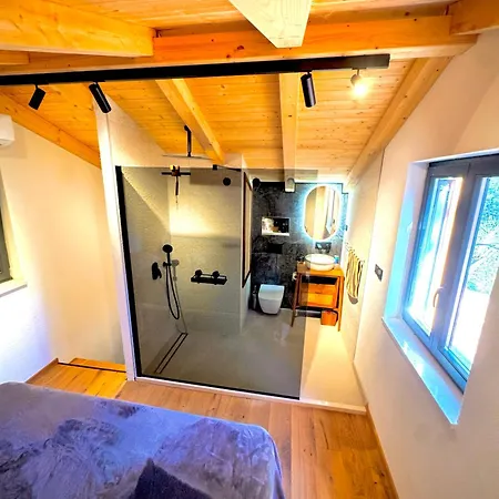 Pine Haven Retreat Grohote