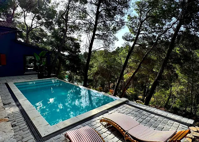 Pine Haven Retreat *